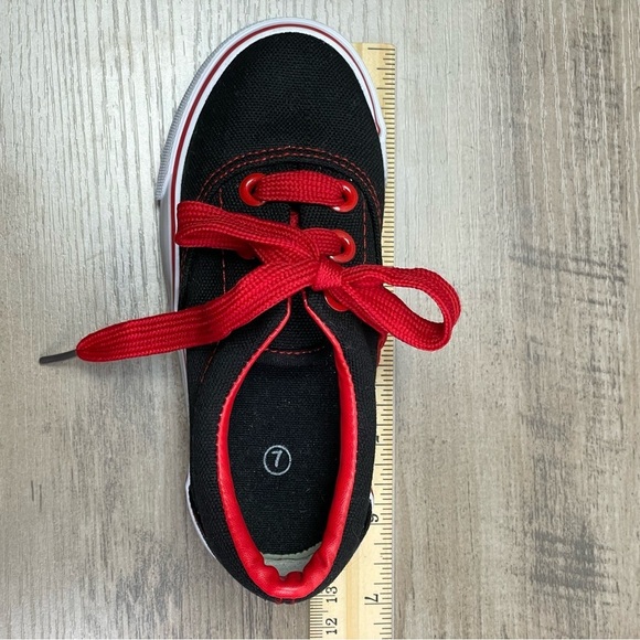Kids sz 7 Toddler Black, White and Red Canvas Sneaker Bundle of 3 Everyday use - Picture 15 of 15